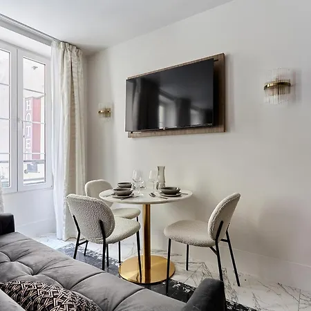 Apartment Louvre Museum By Prestige
