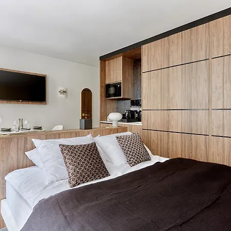 Louvre Museum By Prestige * パリ