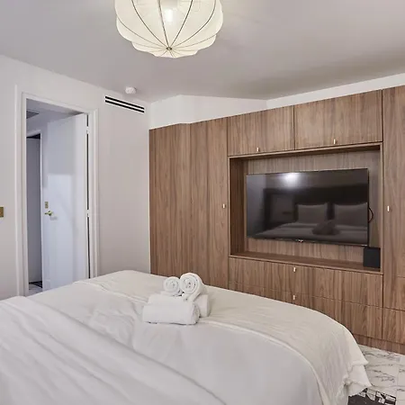 Louvre Museum By Prestige パリ