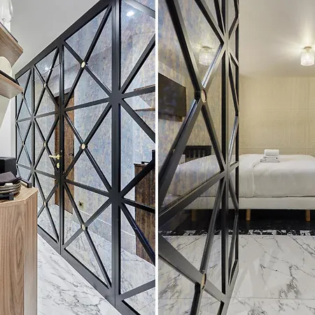 Louvre Museum By Prestige