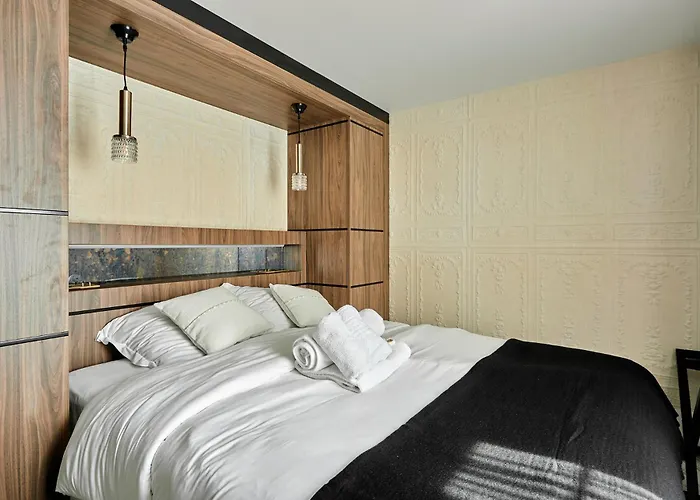 Louvre Museum By Prestige * パリ